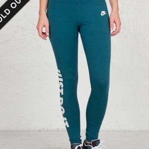 Nike leggings